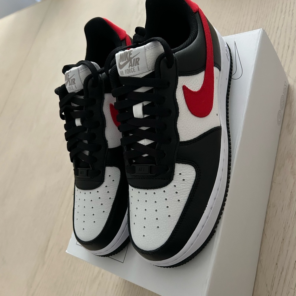 BNWT Nike Air Force 1
